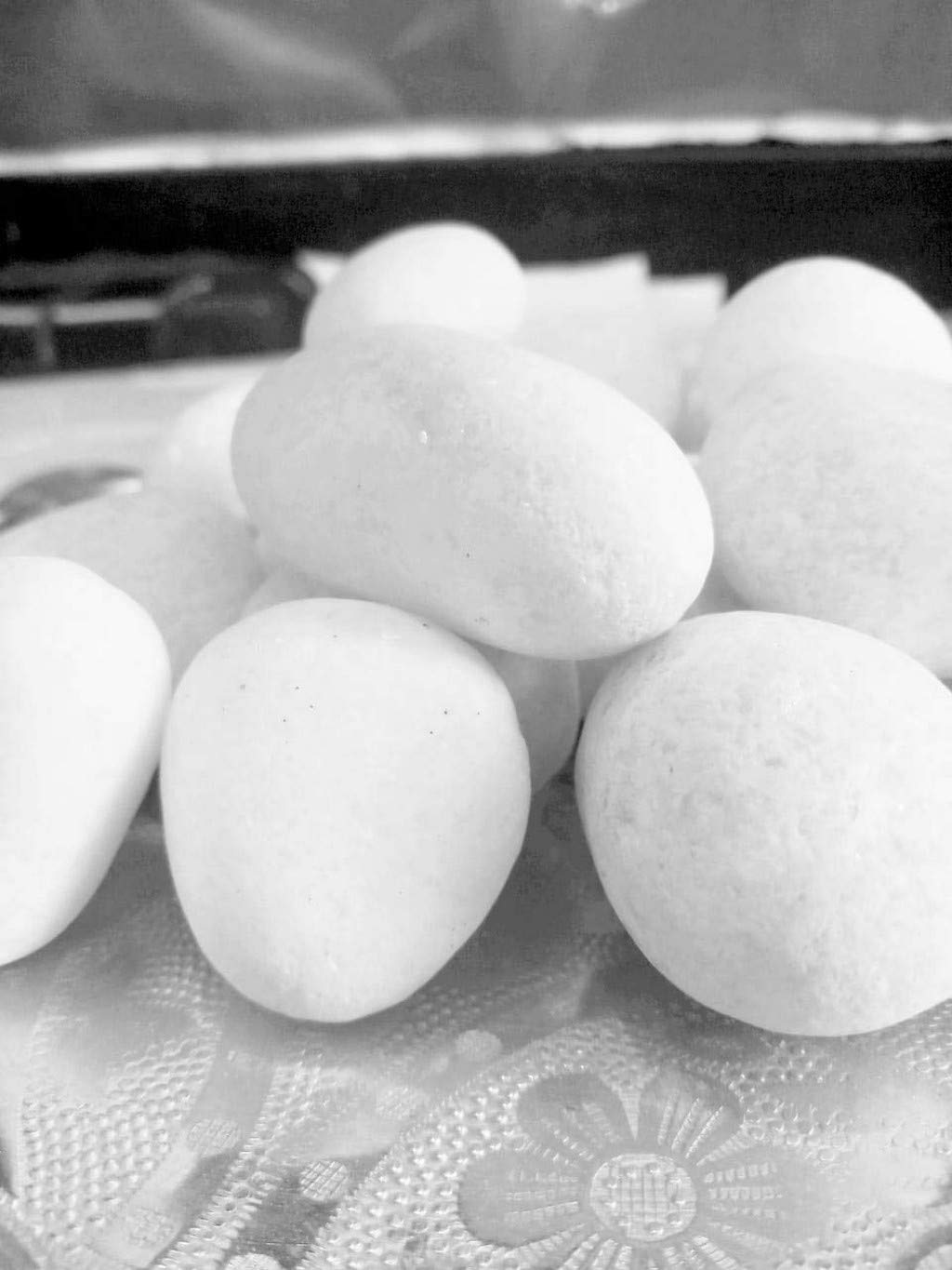 Leafy Tales White Matt Marble Stone Pebbles for Home & Garden Decoration| White Matt 5 Kg